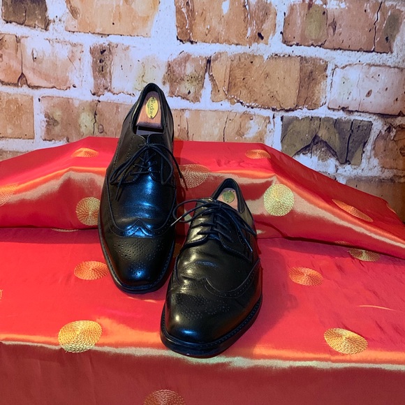 Pair of black Joseph Abboud Oxfords - Picture 1 of 3